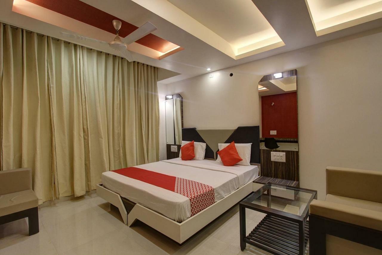 Oyo 39568 Alekha Gateway Hotel Sirsi ภายนอก รูปภาพ
